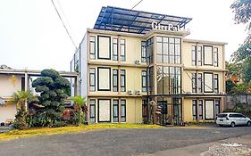 Giri Palma Hotel And Villas Redpartner At Tidar Malang